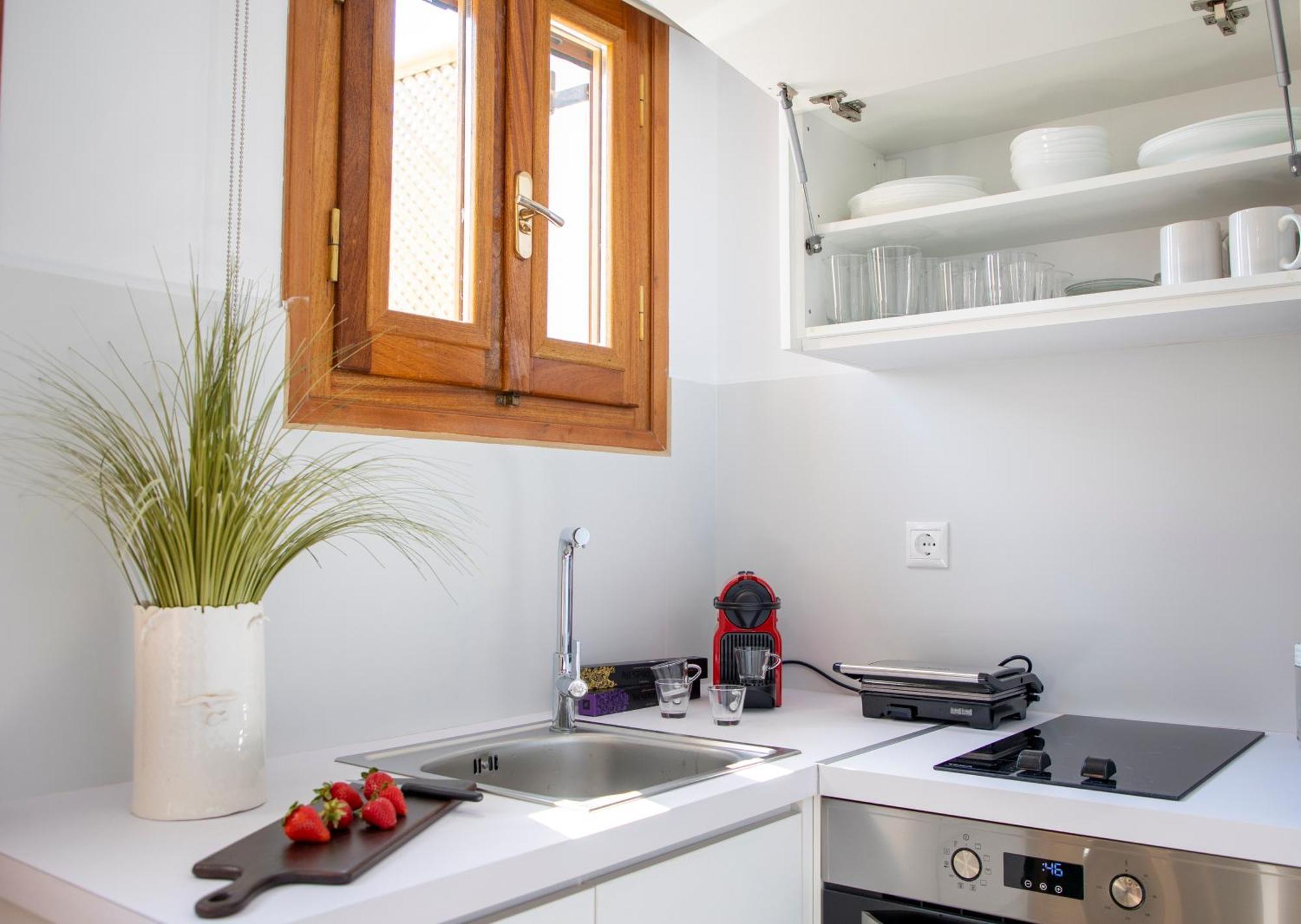 Senses Downtown Apartment *