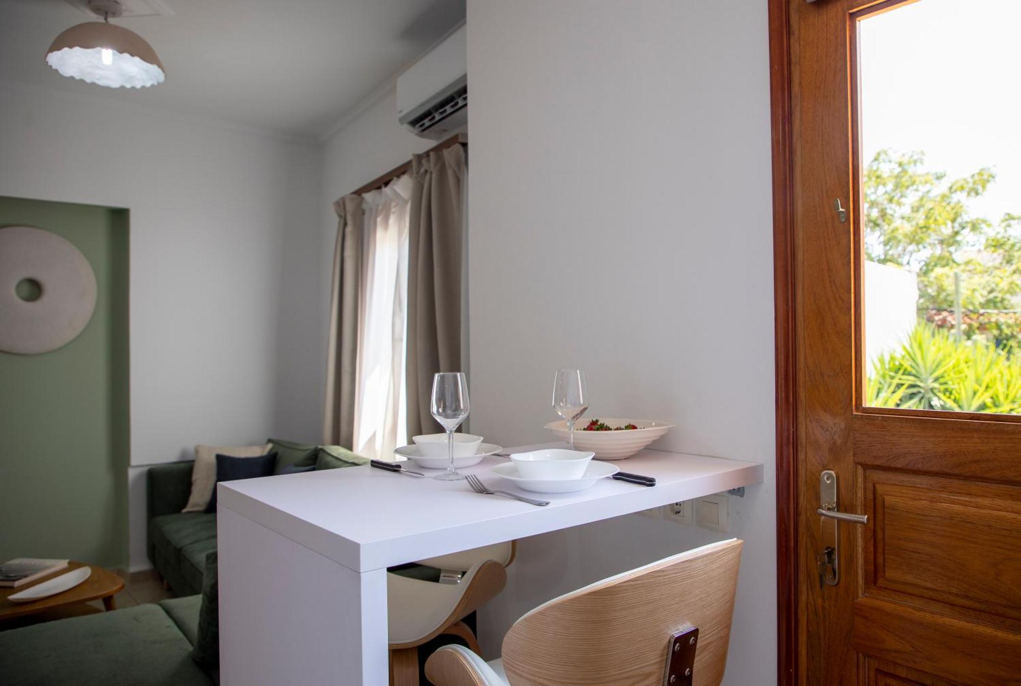 Senses Downtown Apartment *